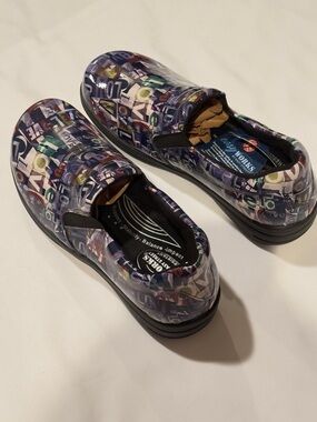 New Easy Works "Love" Print Medical Nursing Shoes - Slip Resistant Clogs